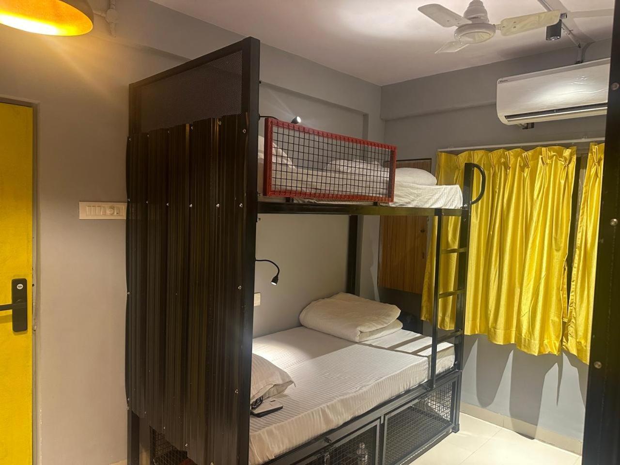 Travotale Hostel And Cowork Koregaonpark Púna Exteriér fotografie