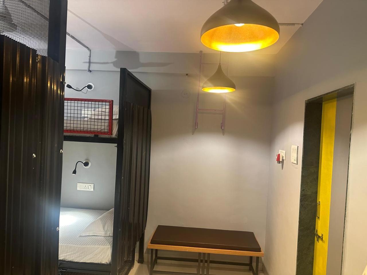 Travotale Hostel And Cowork Koregaonpark Púna Exteriér fotografie