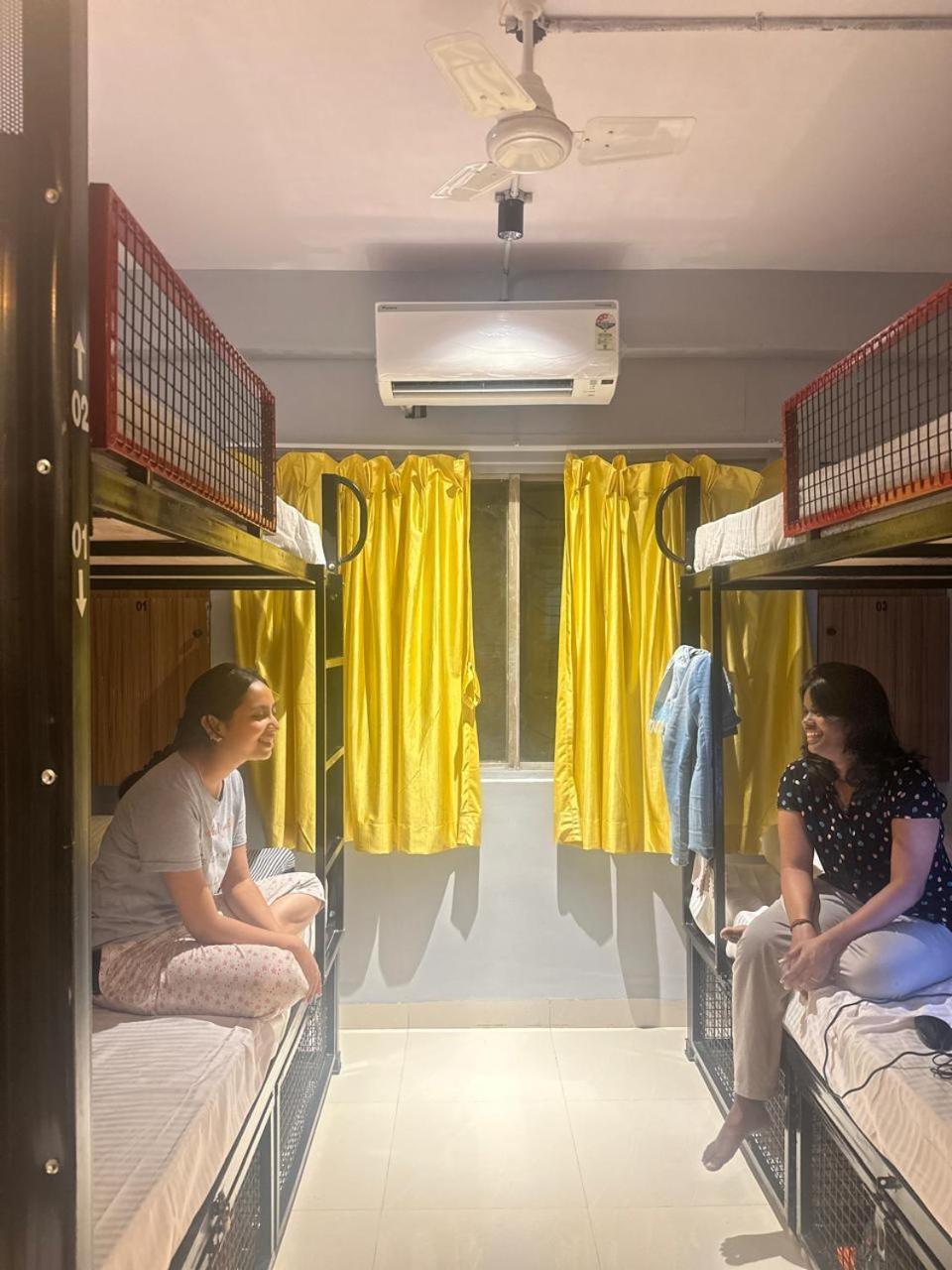Travotale Hostel And Cowork Koregaonpark Púna Exteriér fotografie